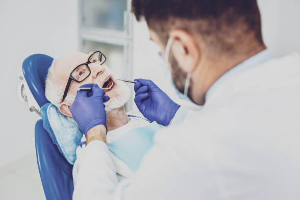 Best Holiday Emergency Dentist in Mcleansboro, IL